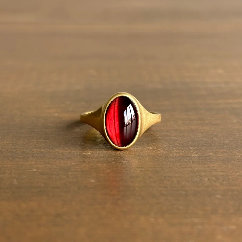 Must-Have Jewelry At Irresistible Discounts Small Oval Garnet Cabochon Cast Ring