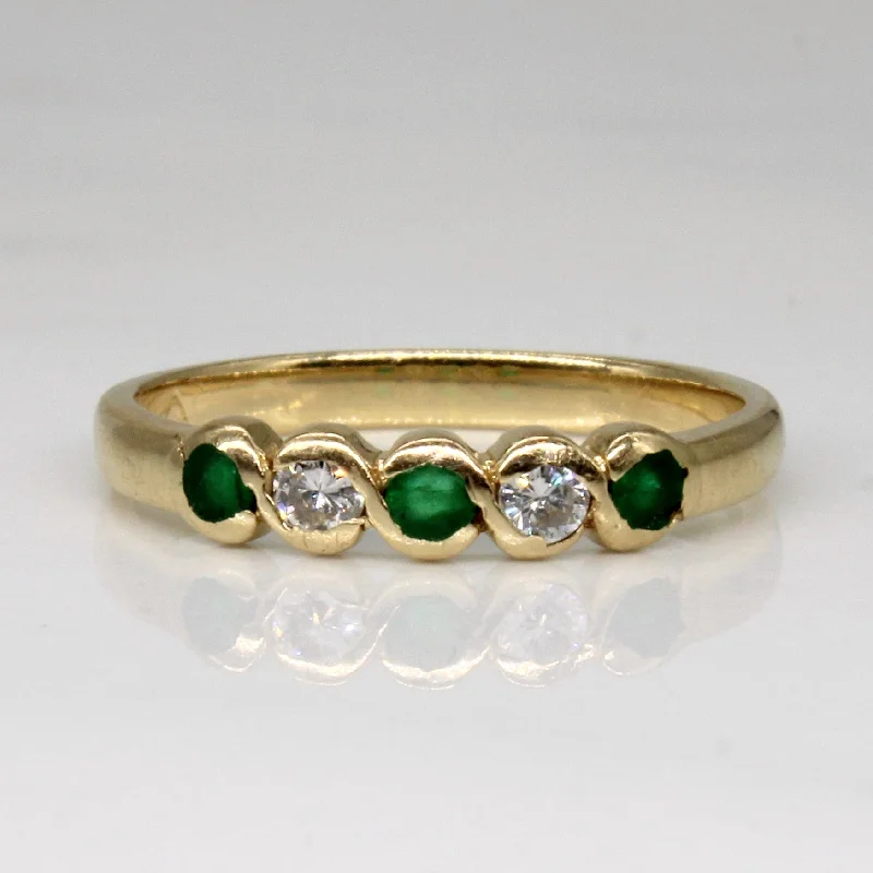 Elegant Jewelry Pieces At Unbelievable Prices Emerald & Diamond Ring | 0.12ctw, 0.08ctw | SZ 4.5 |