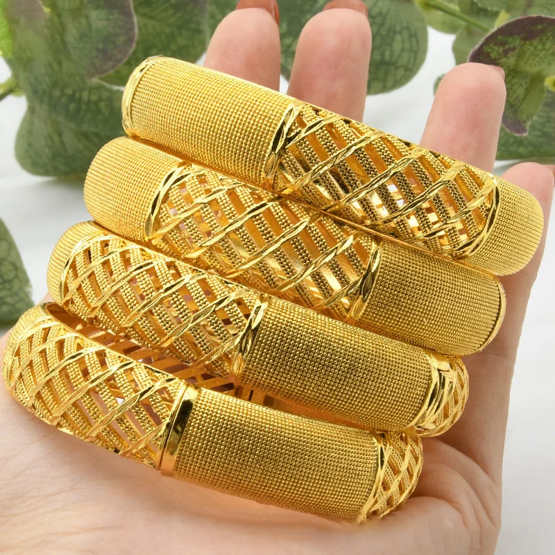 LuxGold™ 24K Radiant Sand Bracelet – Elegant Fusion of India & Middle East Glamour