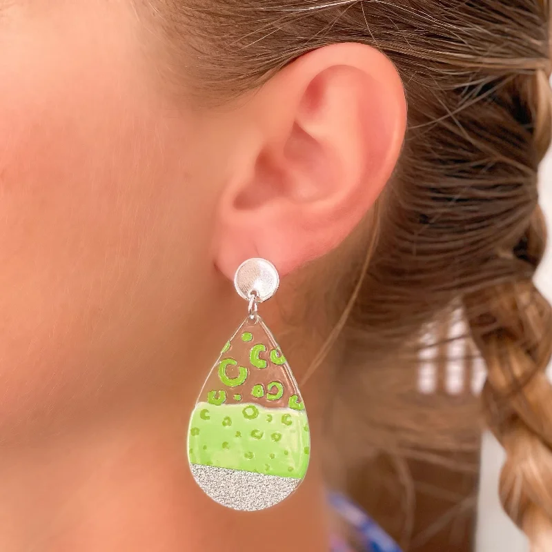 Make Your Outfit Shine With Discounted Jewelry Cheetah Painted Clear Glitter Dangle Earrings - Green