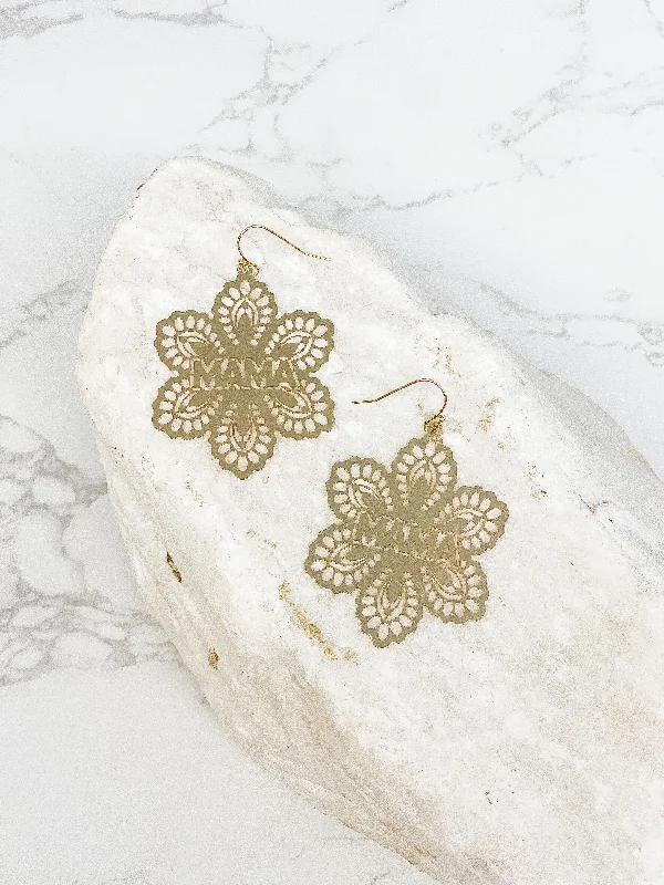 Limited-Time Jewelry Sale – Don't Miss Out On Dazzling Discounts 'Mama' Filigree Flower Dangle Earrings - Gold